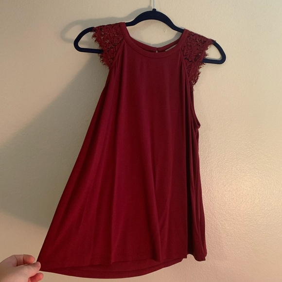 LOFT Tops - 🌵 3x$15 Loft Red Top